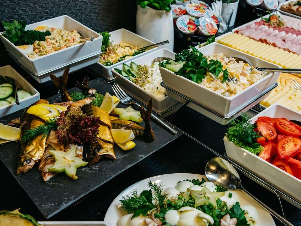 Q Hotel Krasków Φαγητό φωτογραφία