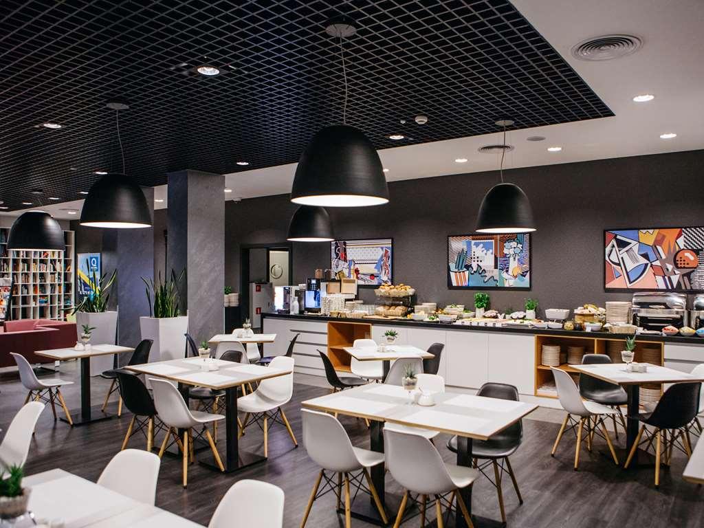 Q Hotel Krasków Εστιατόριο φωτογραφία