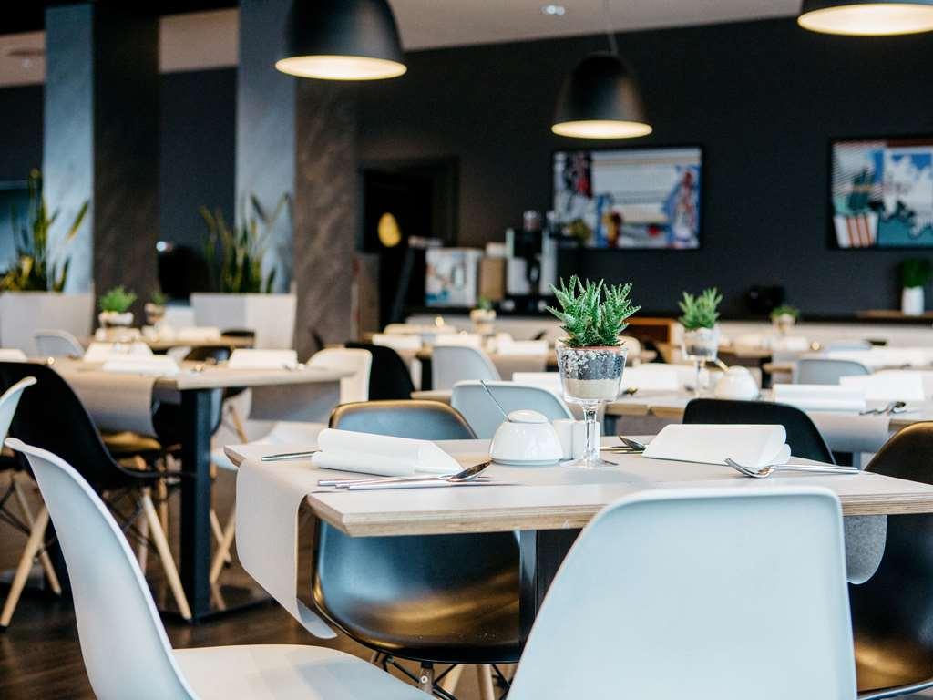 Q Hotel Krasków Εστιατόριο φωτογραφία
