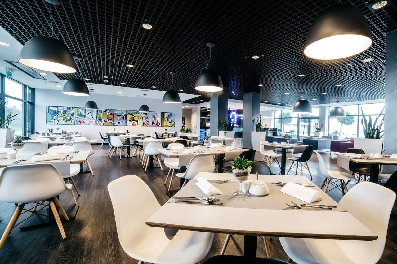 Q Hotel Krasków Εξωτερικό φωτογραφία