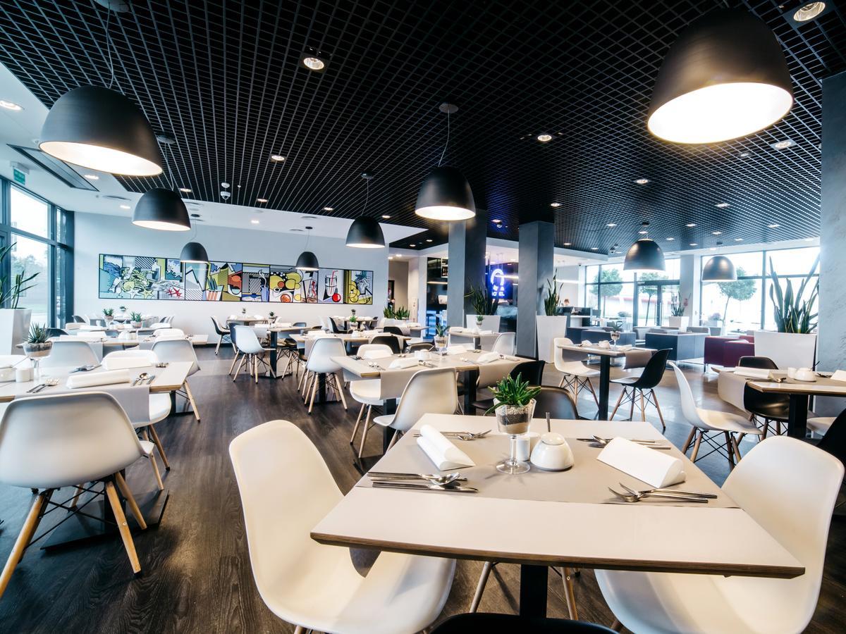 Q Hotel Krasków Εξωτερικό φωτογραφία