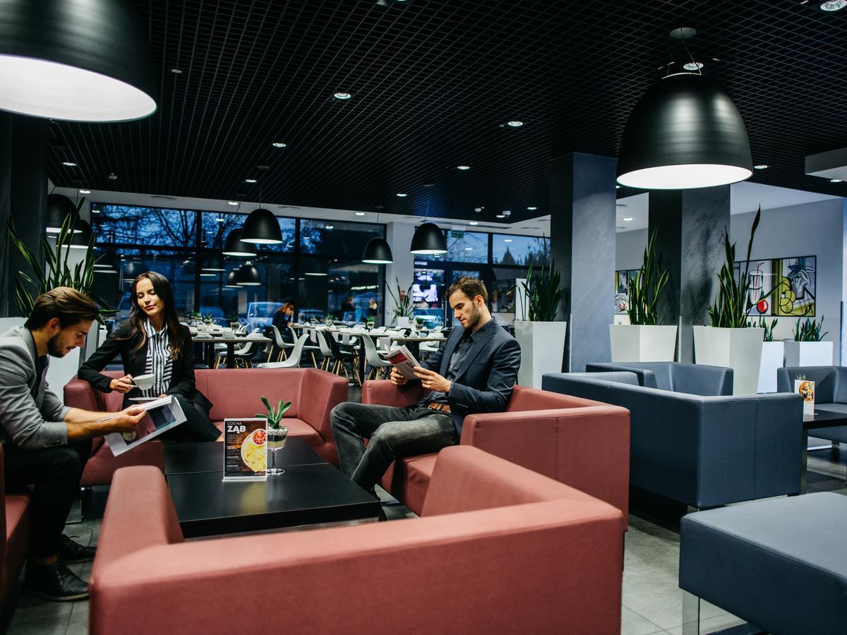 Q Hotel Krasków Εξωτερικό φωτογραφία